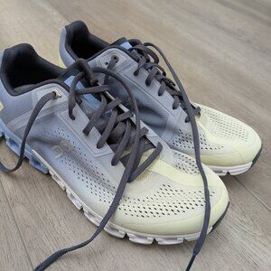 On Running ON Women's Cloudflow Sneakers Blue Meadow Green Gym Shoes 9.5